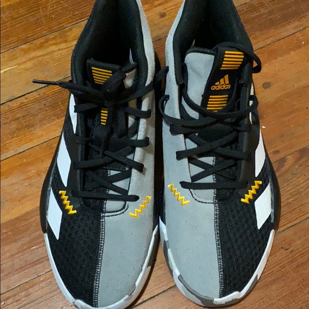 Boys Basketball Shoes